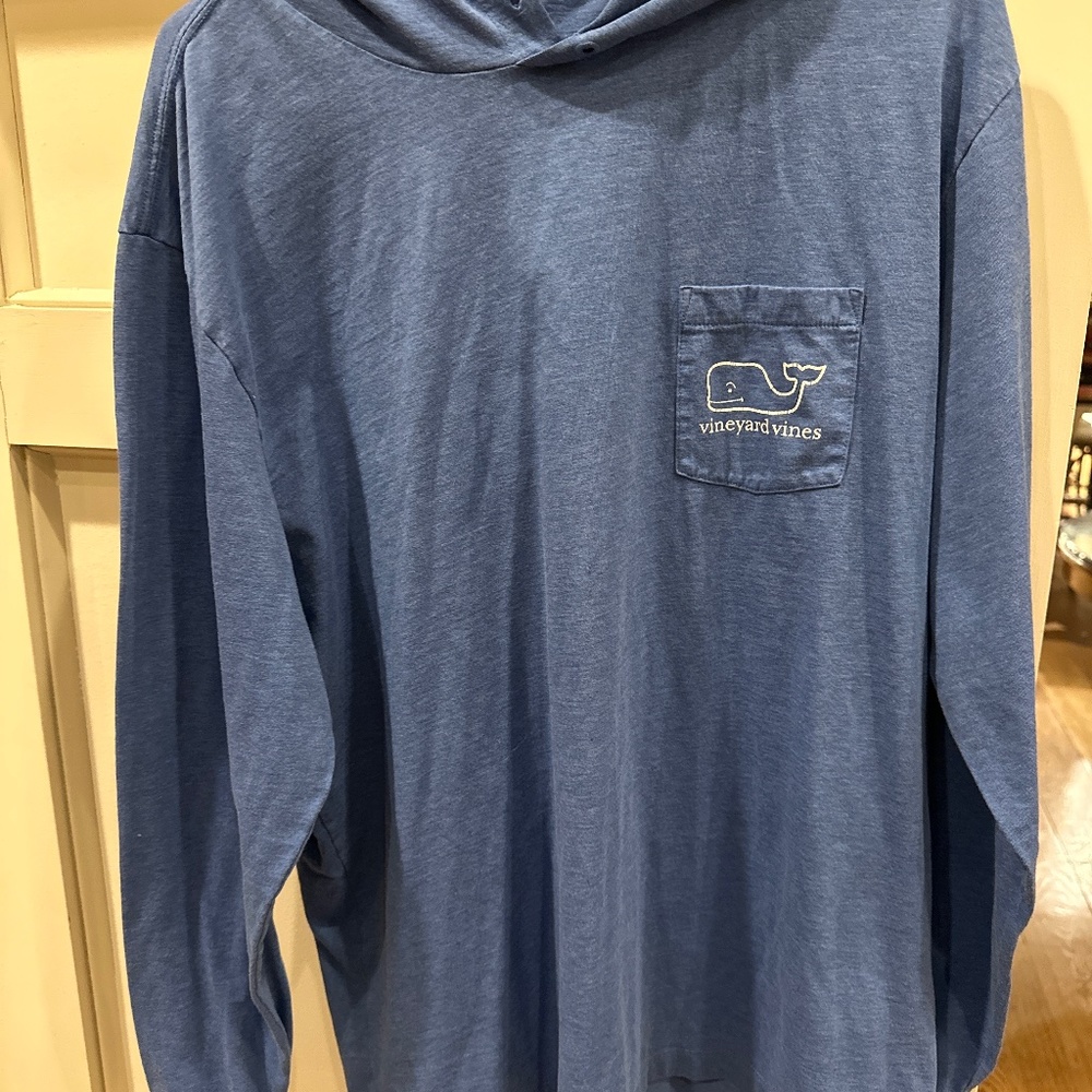 Vineyard Vines hooded shirt